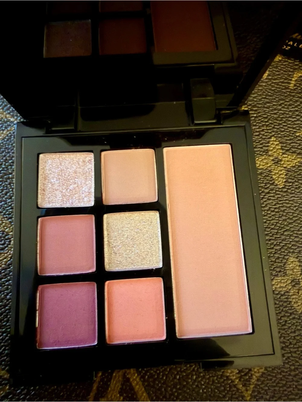 Peach Pink Eyeshadow & Blush Palette - Soft Peach Pink Tones